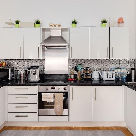 לונדון Two Double Bedroom Duplex Flat מראה חיצוני תמונה