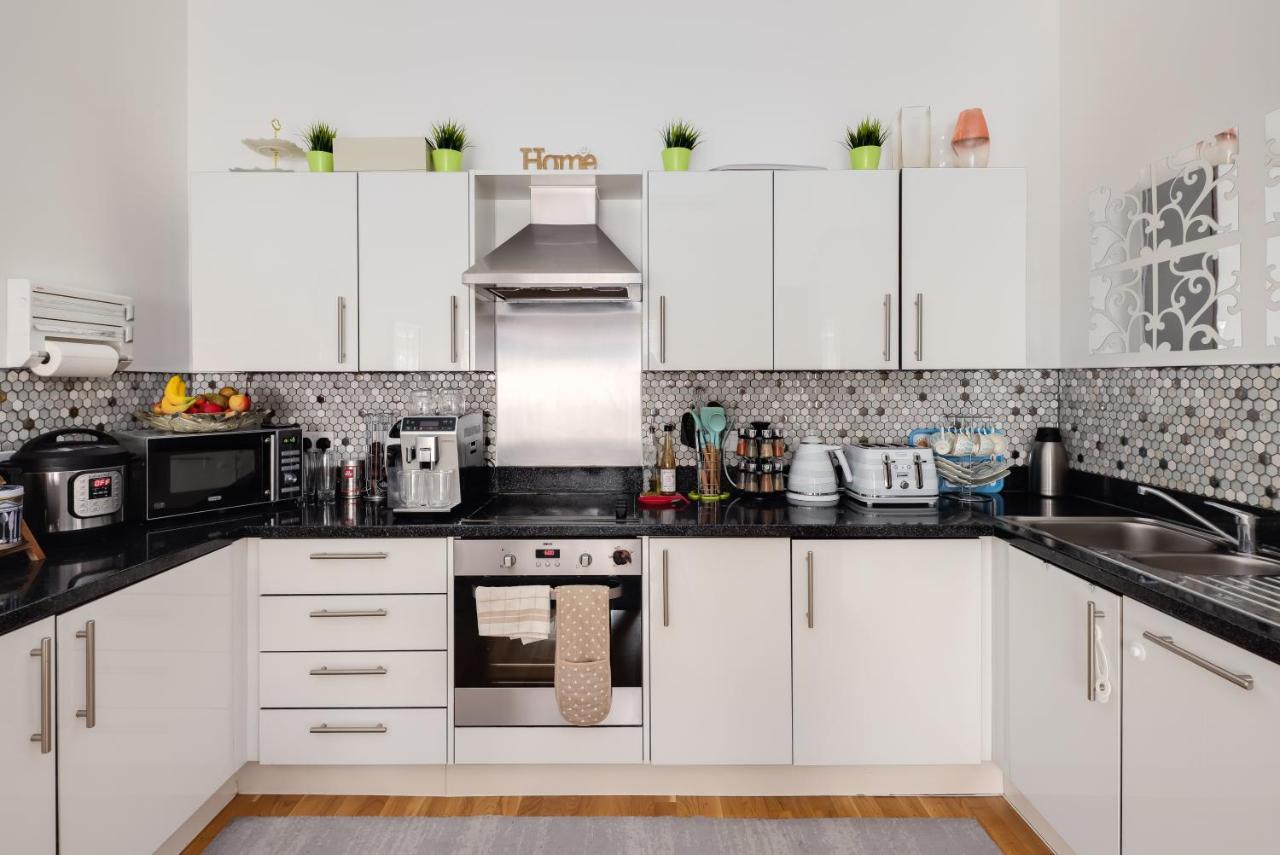 לונדון Two Double Bedroom Duplex Flat מראה חיצוני תמונה