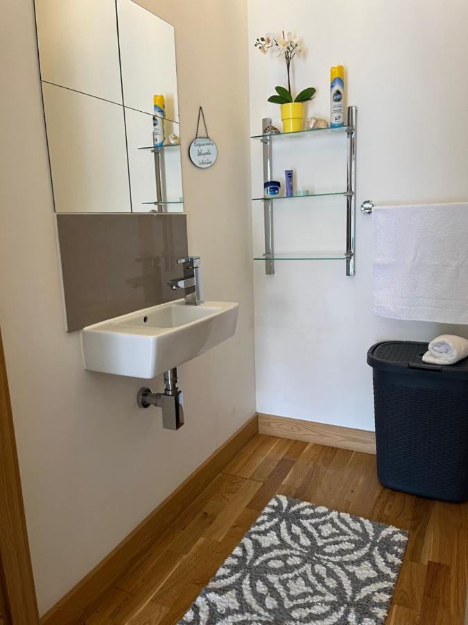 לונדון Two Double Bedroom Duplex Flat מראה חיצוני תמונה