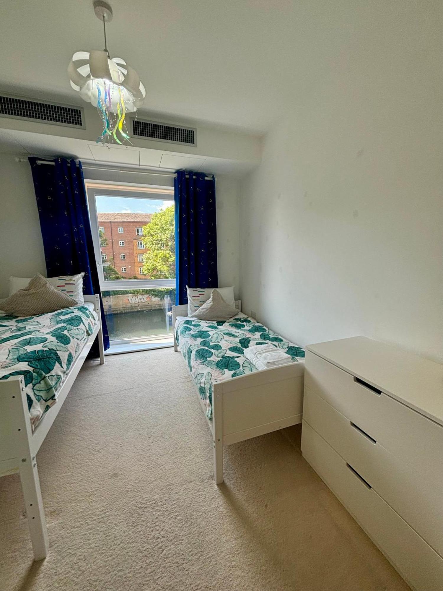לונדון Two Double Bedroom Duplex Flat מראה חיצוני תמונה