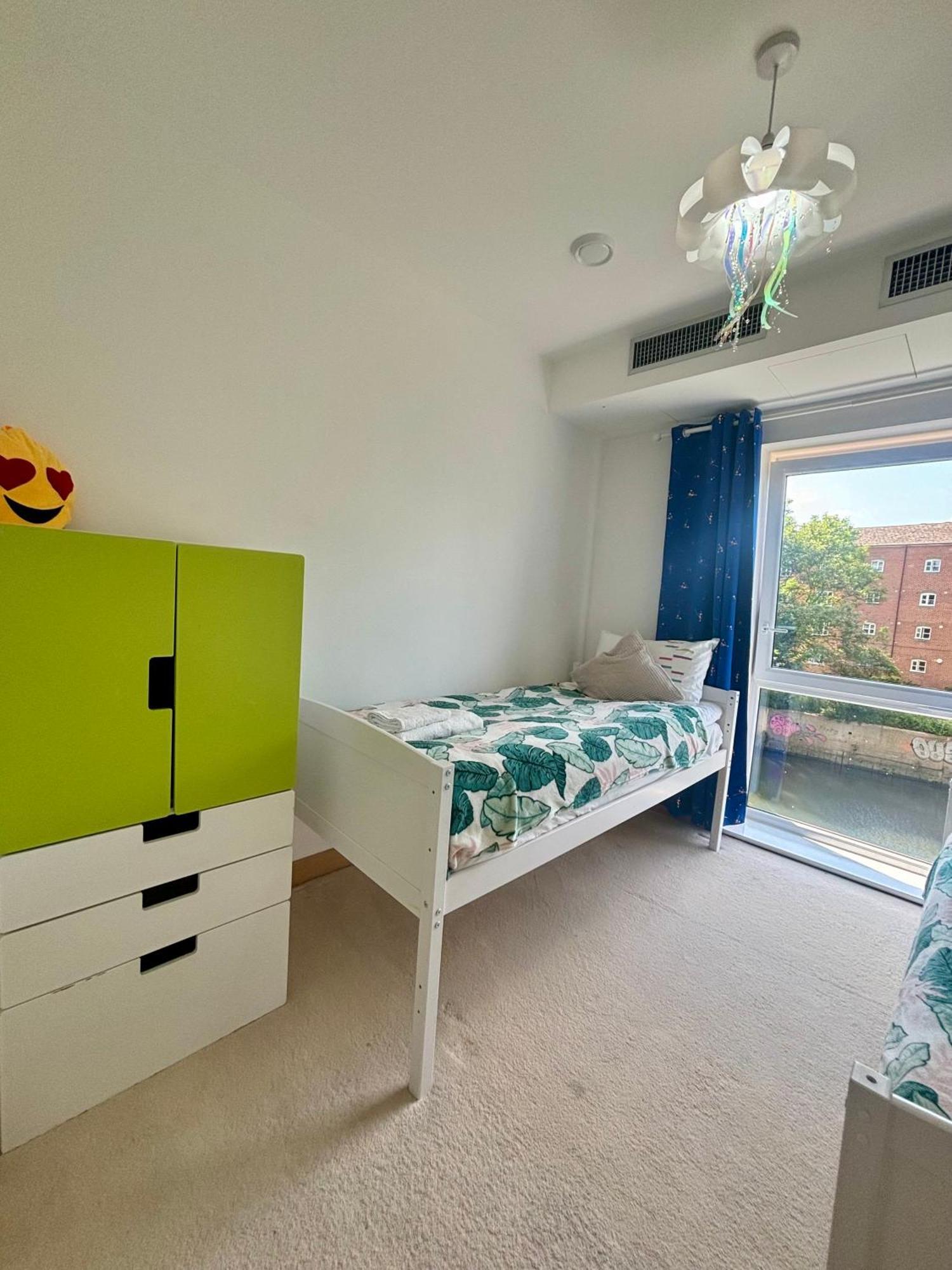 לונדון Two Double Bedroom Duplex Flat מראה חיצוני תמונה