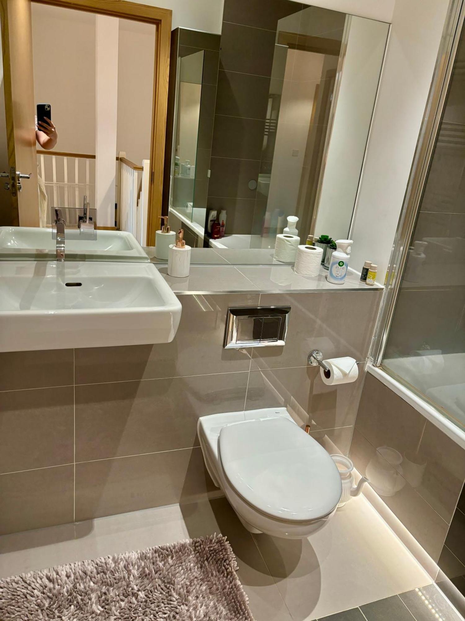 לונדון Two Double Bedroom Duplex Flat מראה חיצוני תמונה